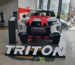 3D Berdiri